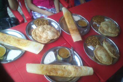 Crepes de arroz y urad (Doṣā / Dosa)