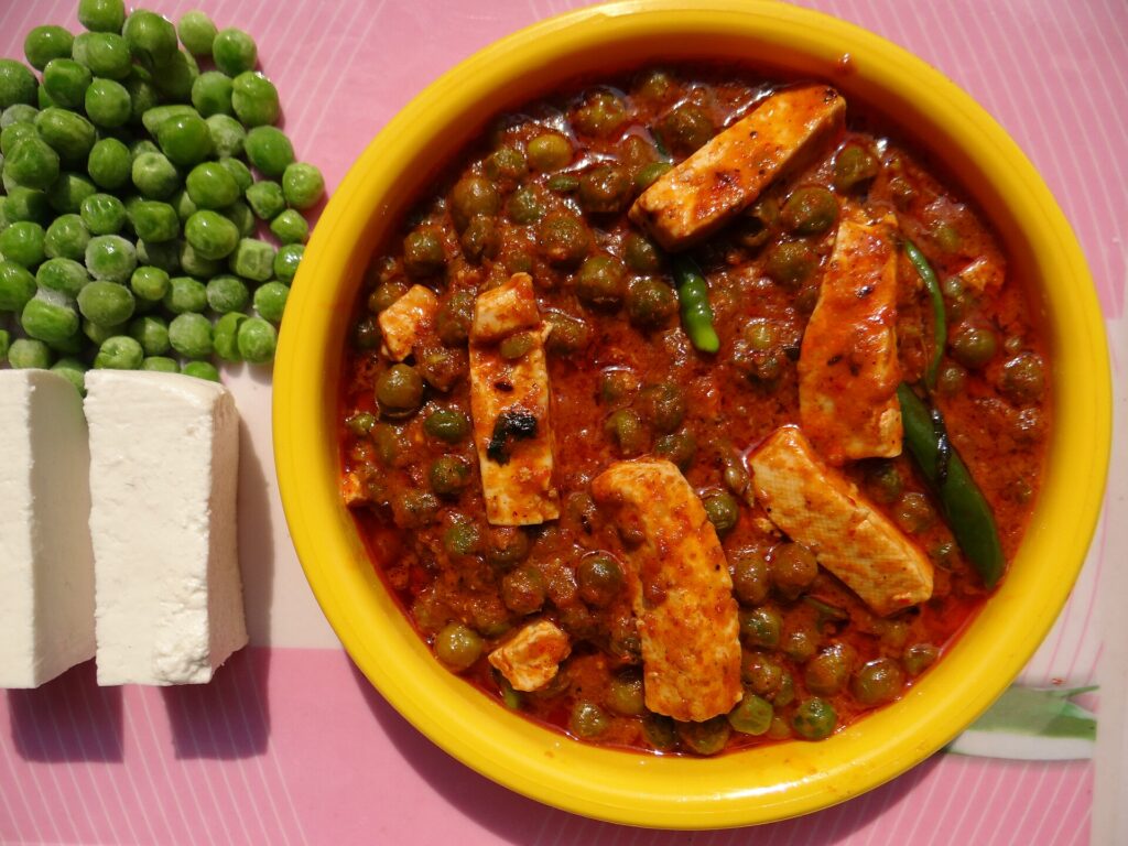 Guisantes con panir (Matar Panir)