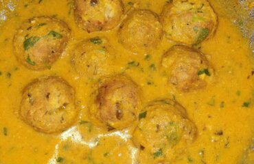 Koftas de patata en salsa de tomate (Alu Kofta)