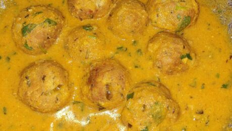 Koftas de patata en salsa de tomate (Alu Kofta)
