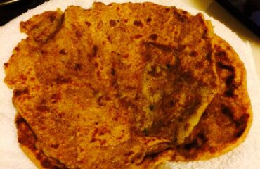 Pan relleno de papa (Ālū Parāṭhā)