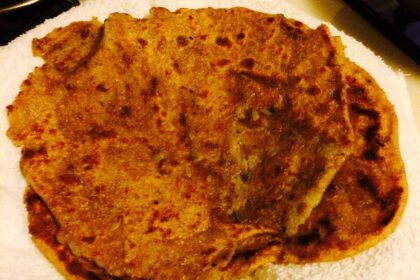 Pan relleno de papa (Ālū Parāṭhā)