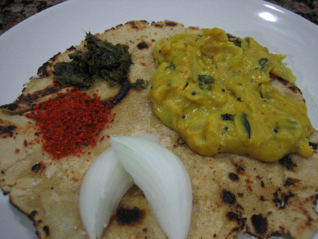 Tortillas de harina de garbanzos (Besan Roṭī)