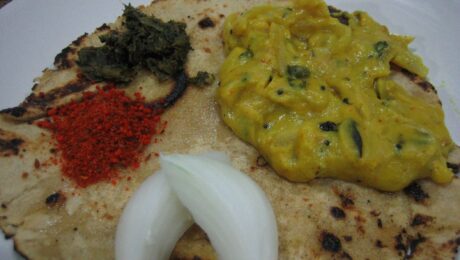 Tortillas de harina de garbanzos (Besan Roṭī)