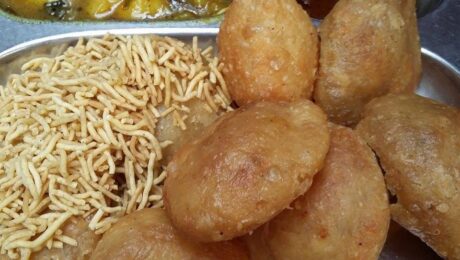 Kachoris de urad dhal (Urad Dhal Katchori)