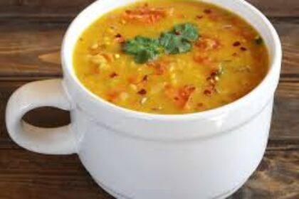 Dhal de tomates (Tamatar Tūr Dhāl)
