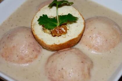 Bolas fritas de panir en salsa (Malai Kofta)
