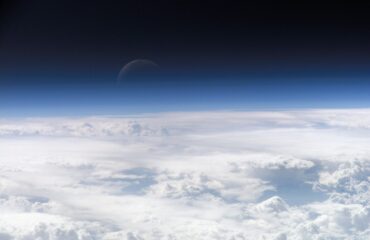 Akasha y atmósfera Vista de la atmósfera terrestre como representación de Akasha o espacio