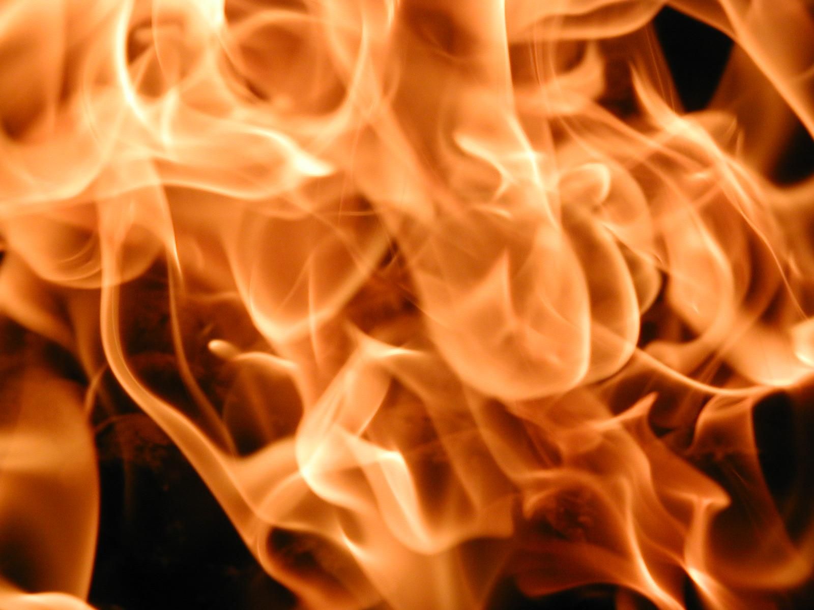 Fuego como representación de Tejas y Agni en Ayurveda